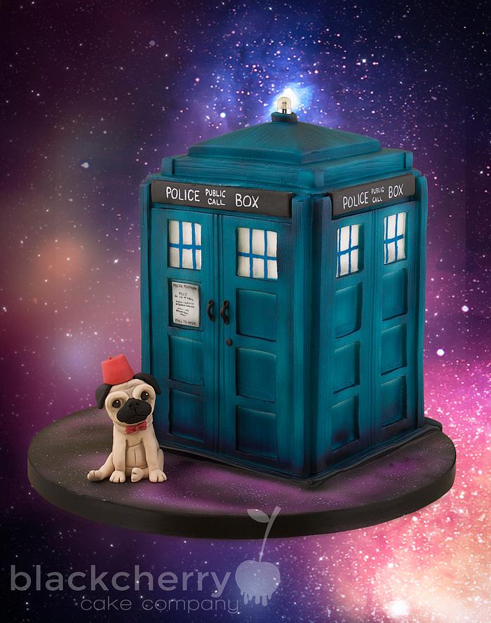 Tardis Doctor Who Cake