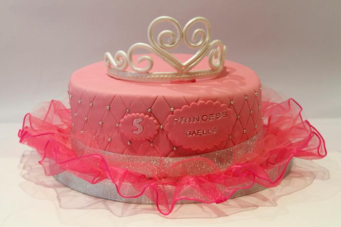 Tiara Princess cake