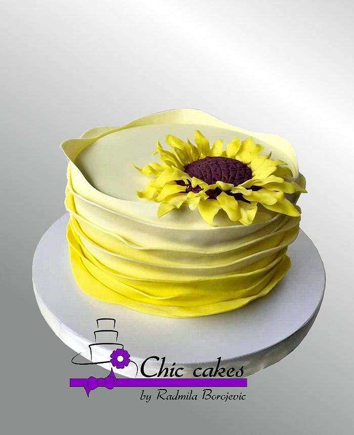 Cake with sunflower