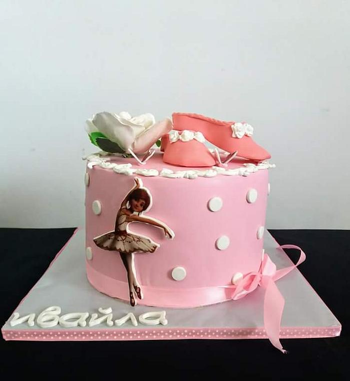 Ballerina cake 