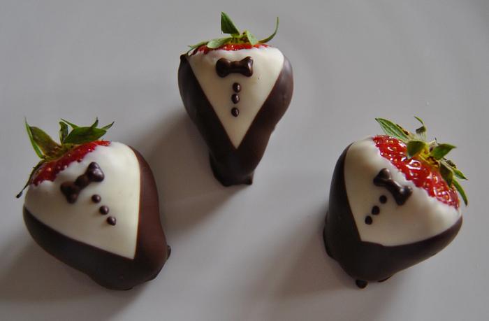 Tuxedo strawberries for fathersday