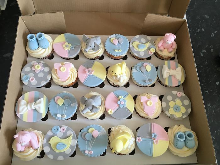 Pastel baby shower cupcakes