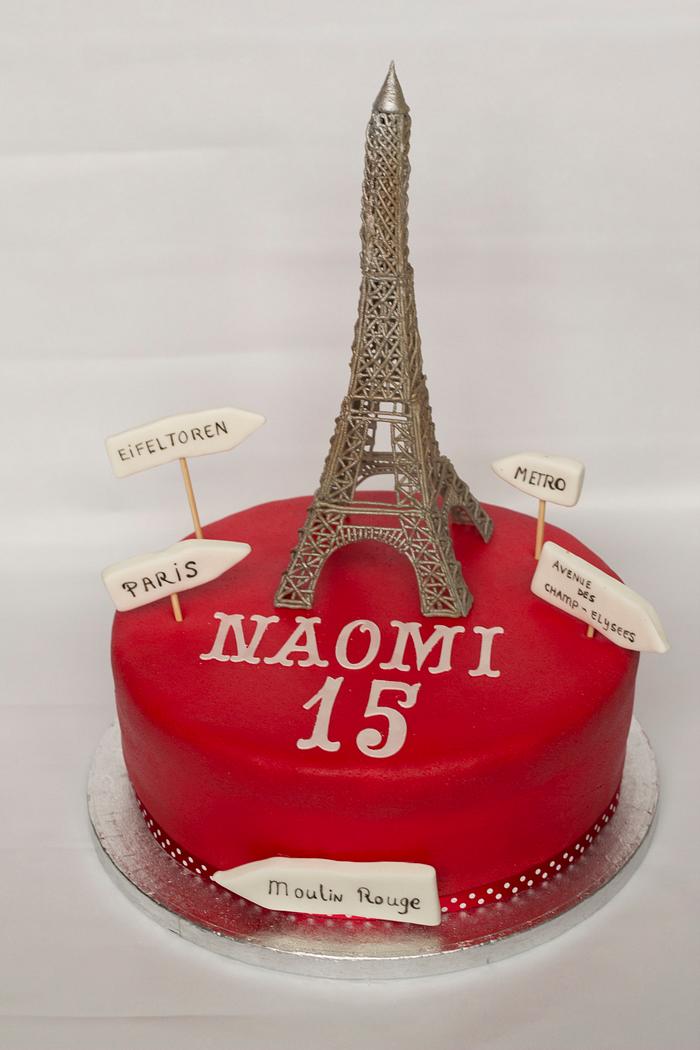 cake with eiffel tower