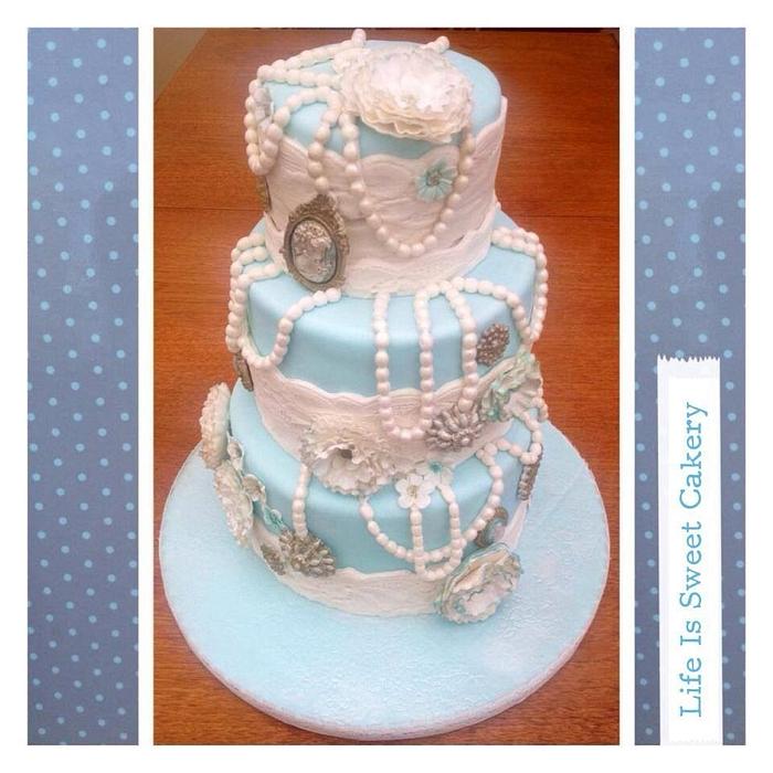 1920s inspired wedding cake