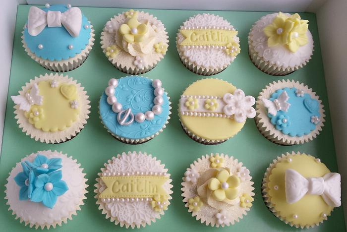 Pretty Pearl Vintage Themed Cupcakes