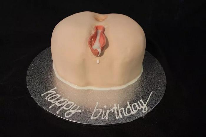 Realistic vagina cake