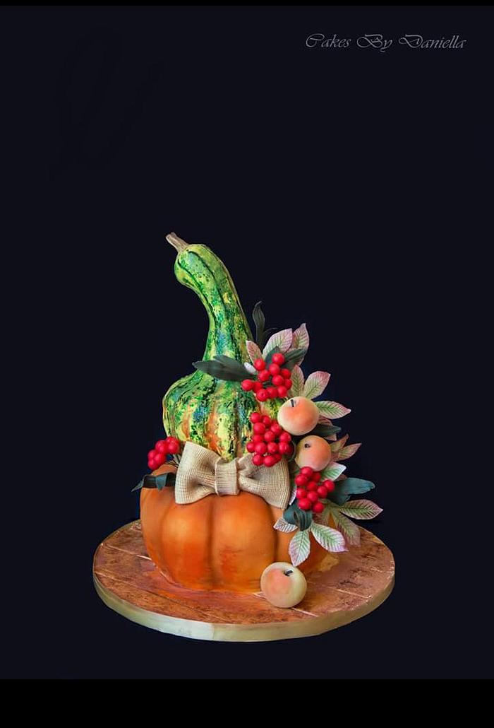 Gourd and pumpkin 3D cake
