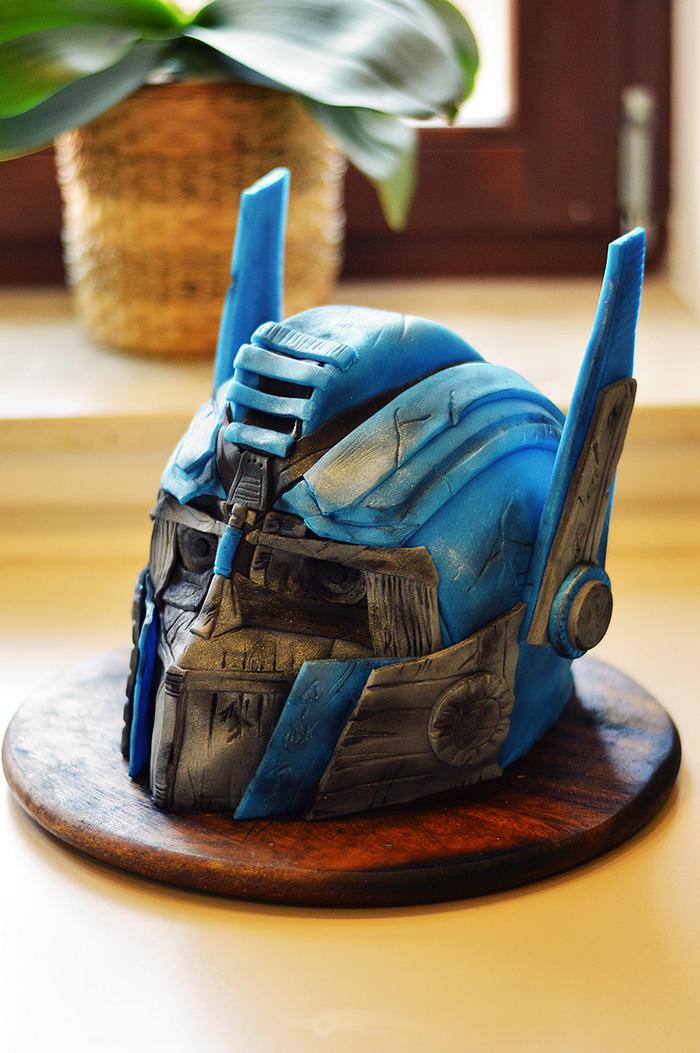 Optimus Prime - Transformers cake