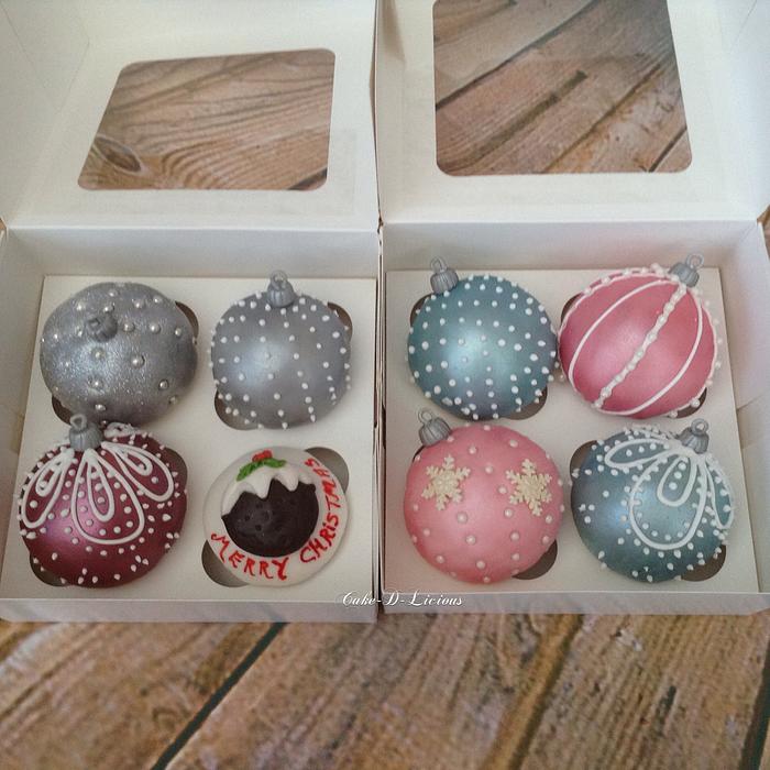 Christmas Baubles Cupcakes