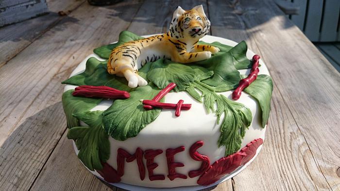 Birthday tiger cake