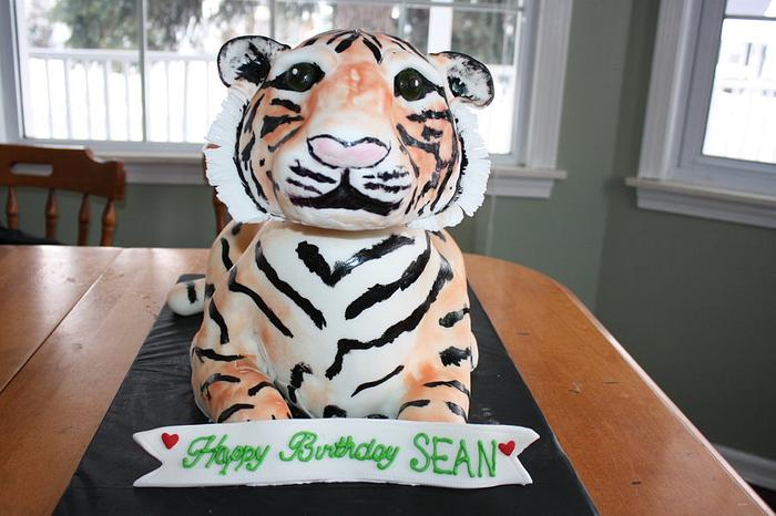 baby tiger cake