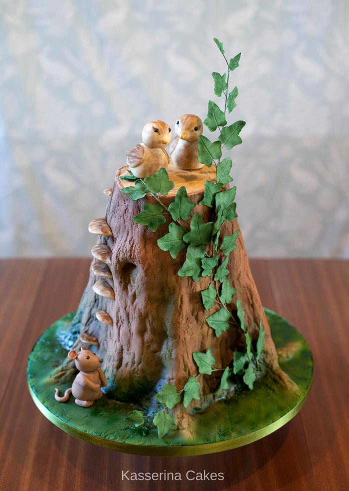 Tree stump sculpted wedding cake