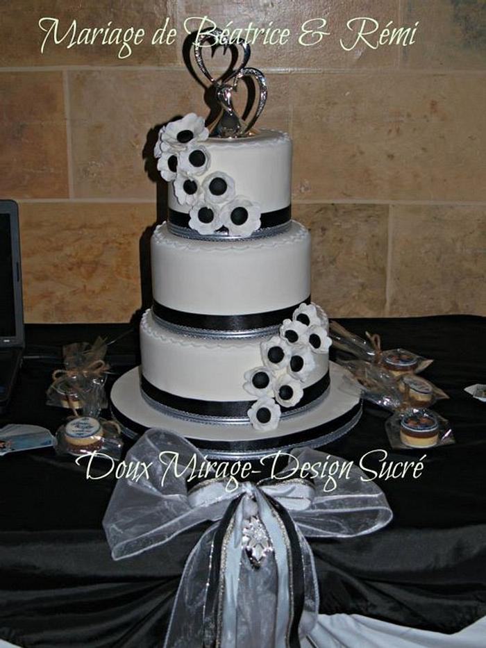 Black and White Anemone wedding cake