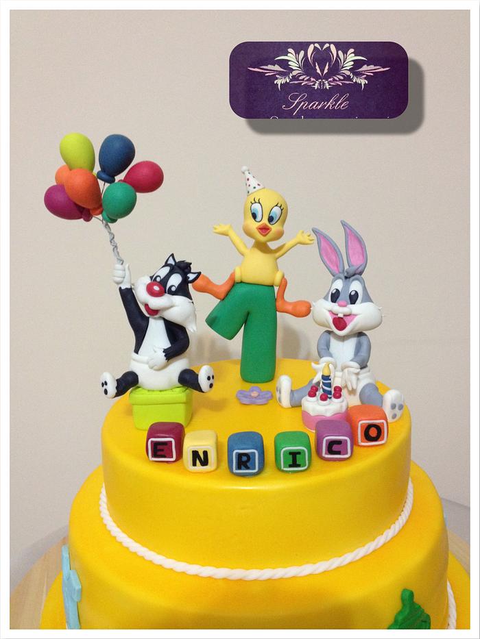 Looney Tunes cake
