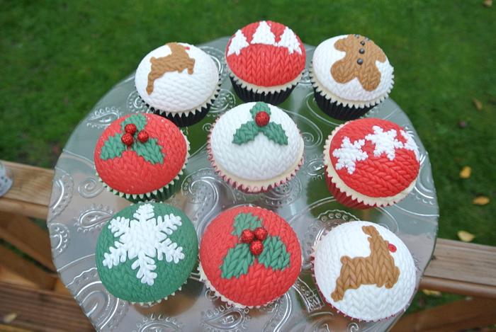 Knitted Effect Cupcakes