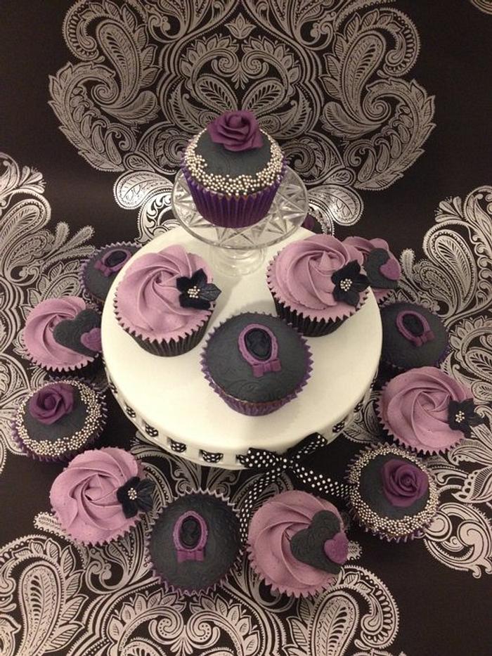 Victorian Gothic Chic Cupcakes