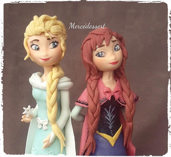 Elsa and Anna Figurine frozen