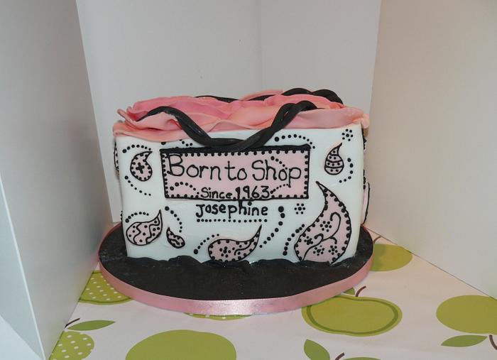 Born to shop Bag cake and Shoe cupcakes 