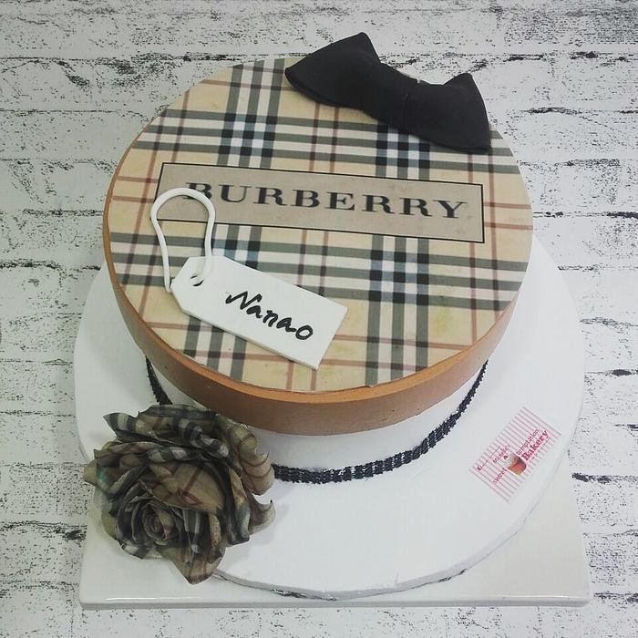 Burberry Gift Box Cake 