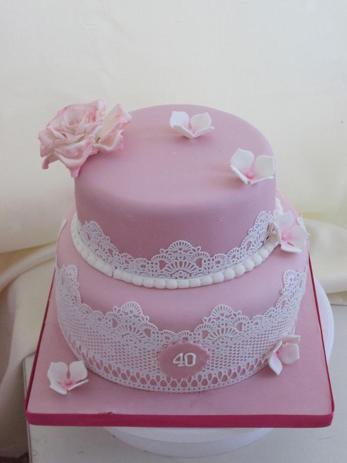 Flowers and cake lace