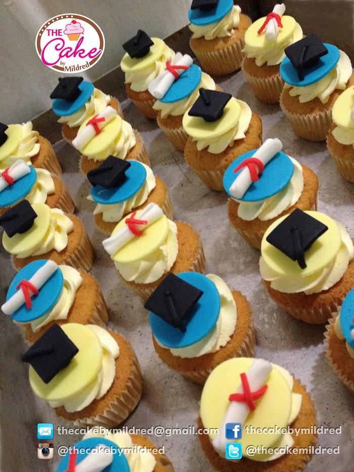 Graduation cupcakes