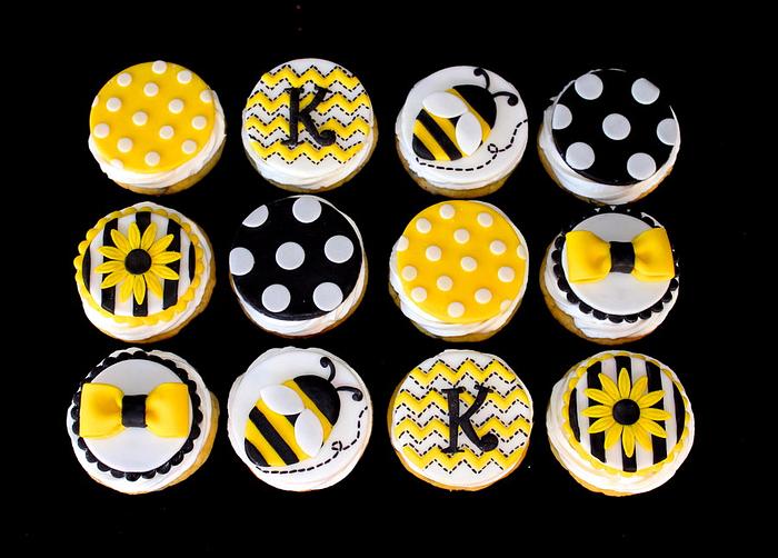 Bee Baby Shower Cupcakes 