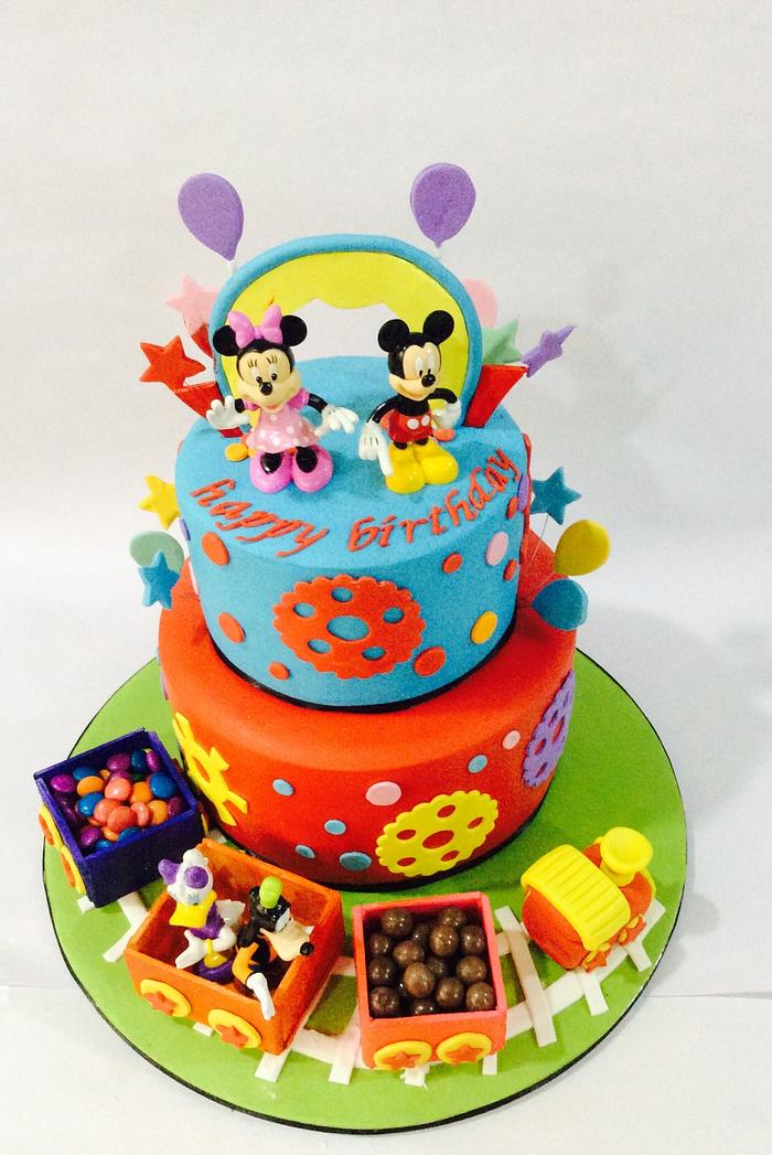 Mickey and Minnie Mouse Cake!