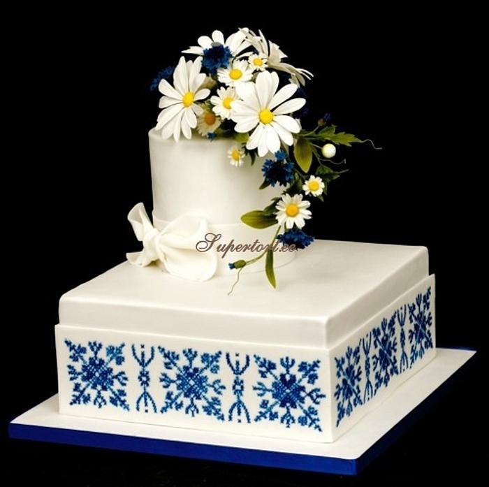 Daisies and cornflowers ethno-style cake