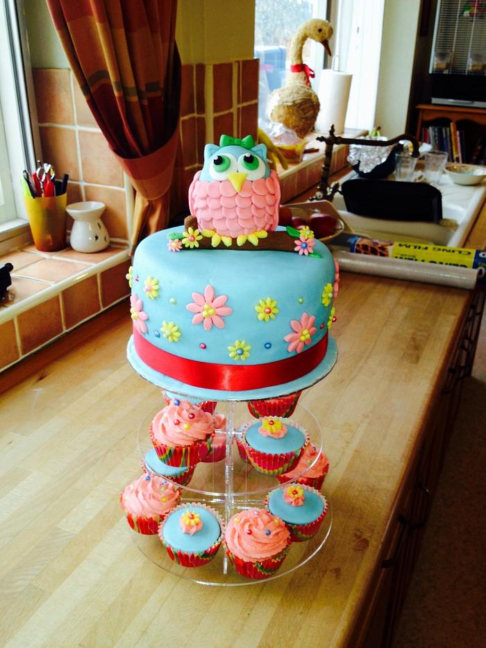 Owl Cake and cup cakes