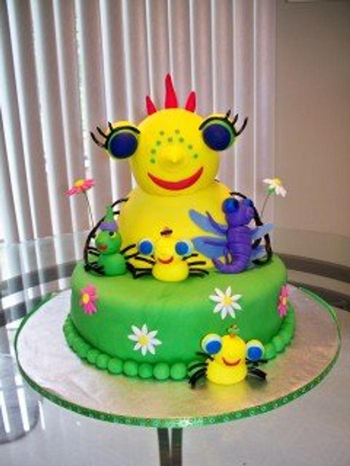 Miss Sunny Patch spider friends cake