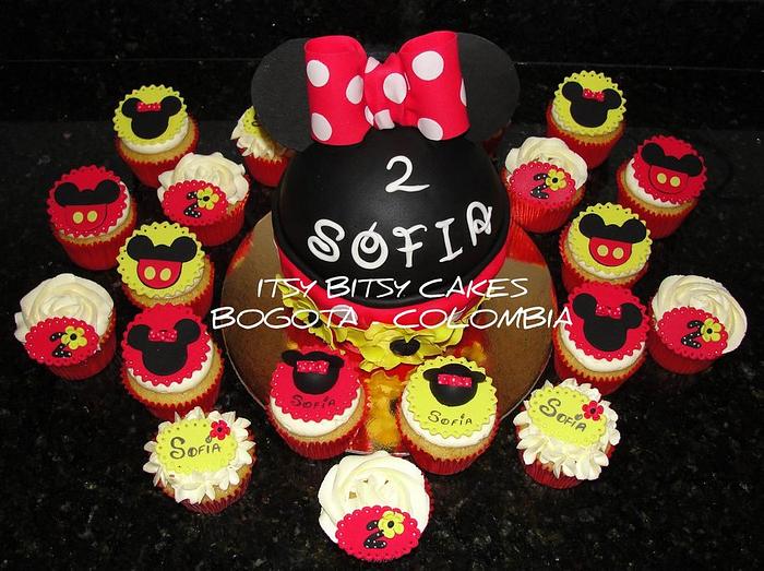 MINNIE MOUSE CAKE AND CUPCAKES