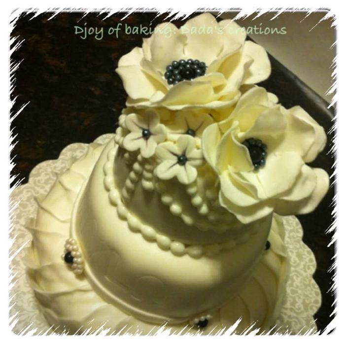 Black and white floral cake