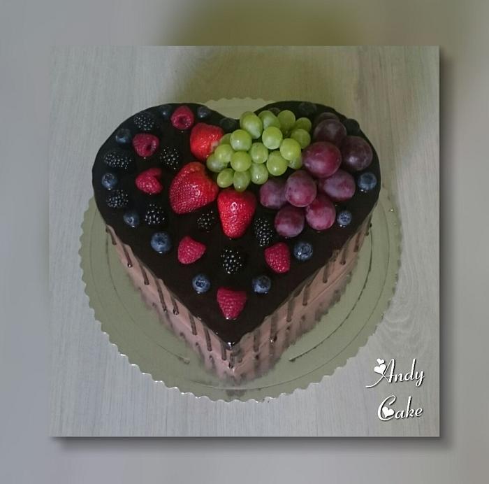 Chocolate cake with fresh fruits