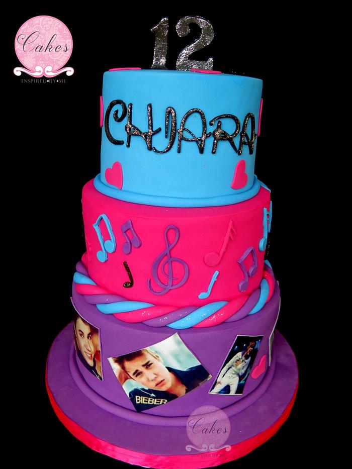 Justin Bieber cake with musical notes
