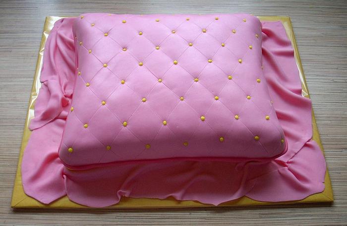 First pillow cake