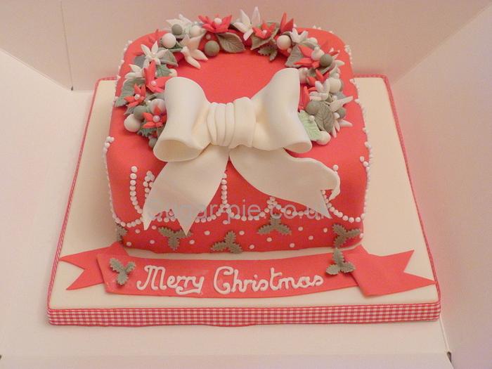 Christmas garland cake