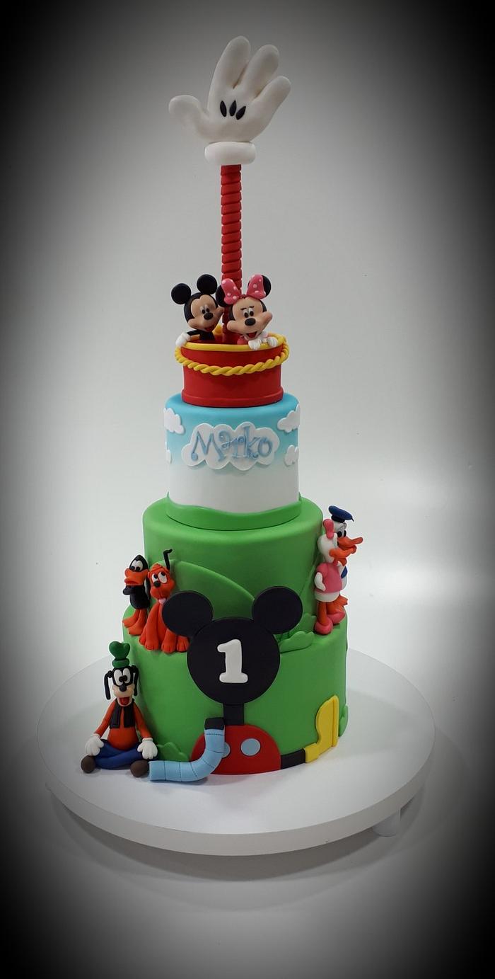 Mickey mouse cake