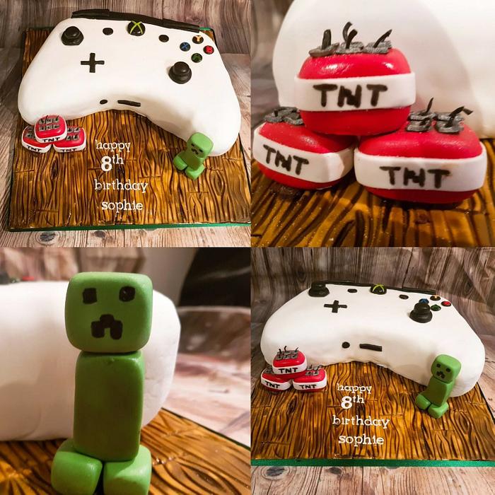 Xbox One controller / Minecraft cake