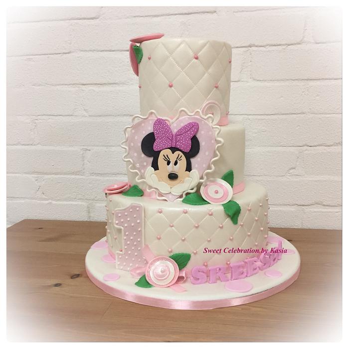 Minnie Mouse cake