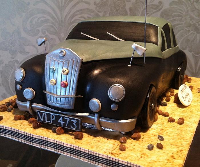 MG Magnette Car cake