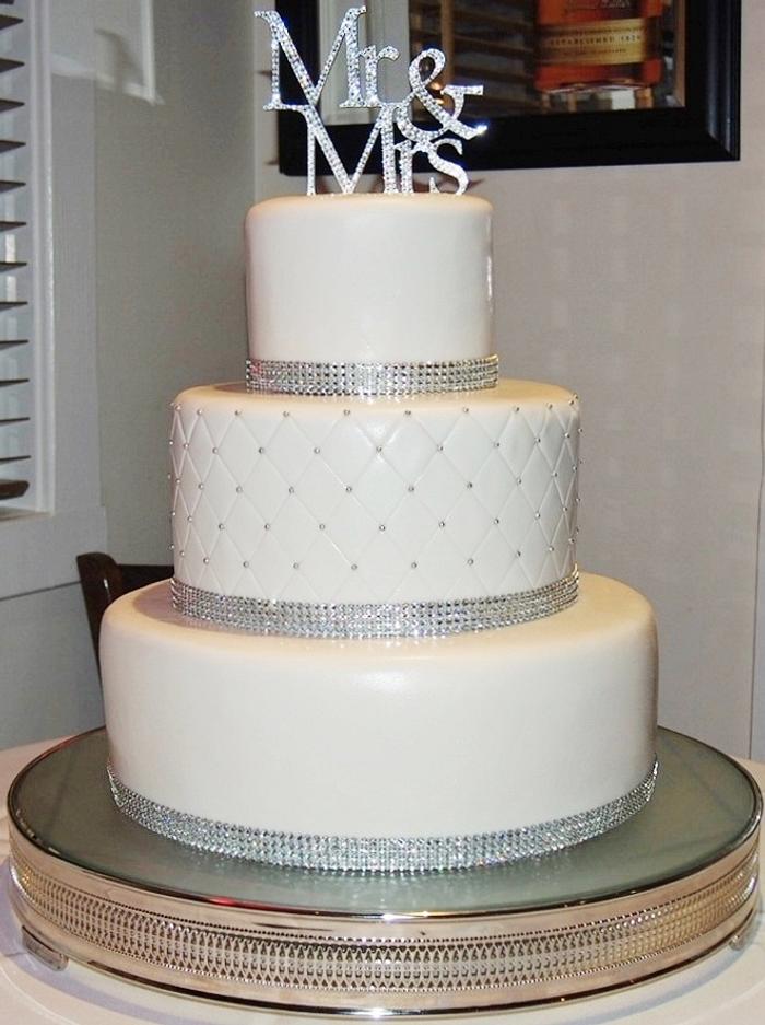 Two tiers wedding cake | Gatsy Cakes