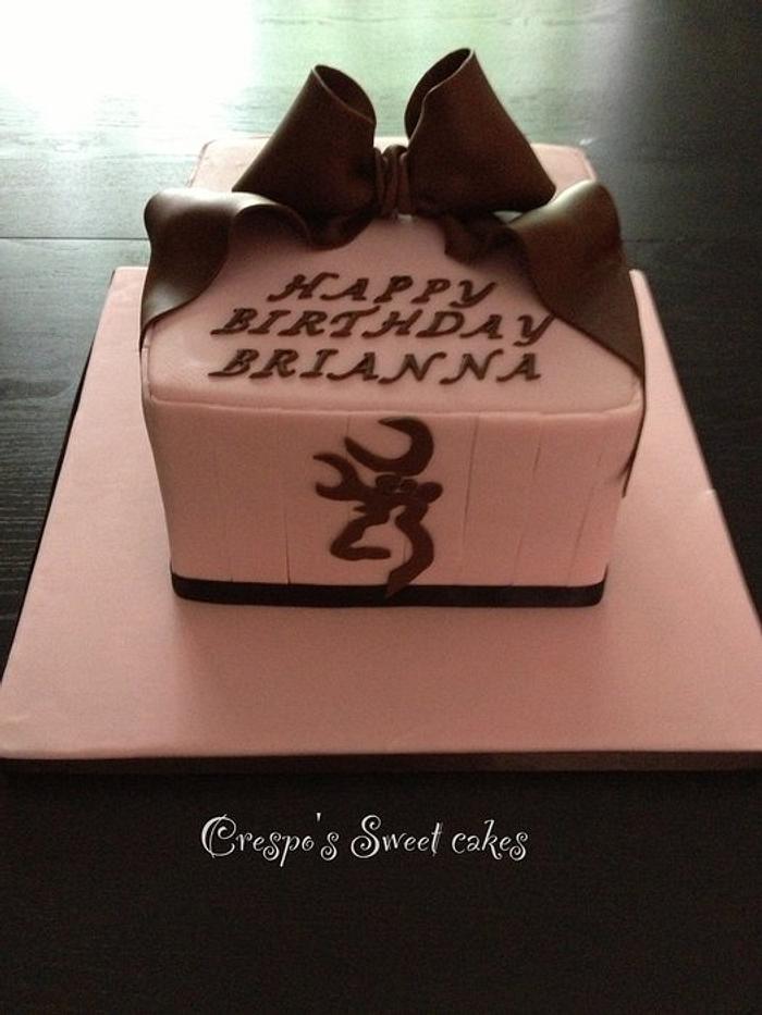 Browning cake with bows