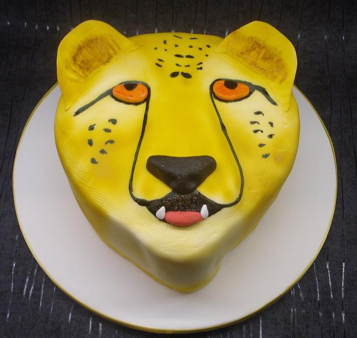 Cheetah head cake
