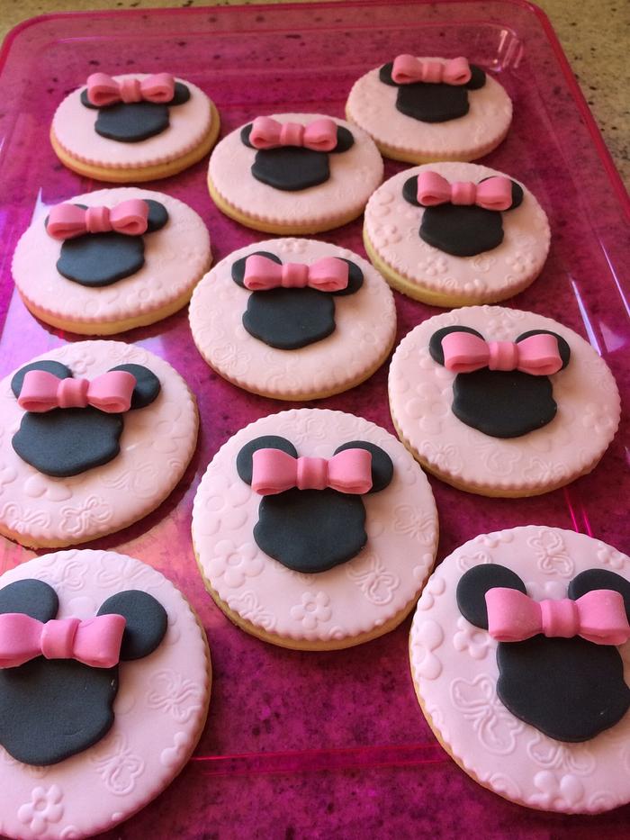 Minnie mouse biscuits & cupakes