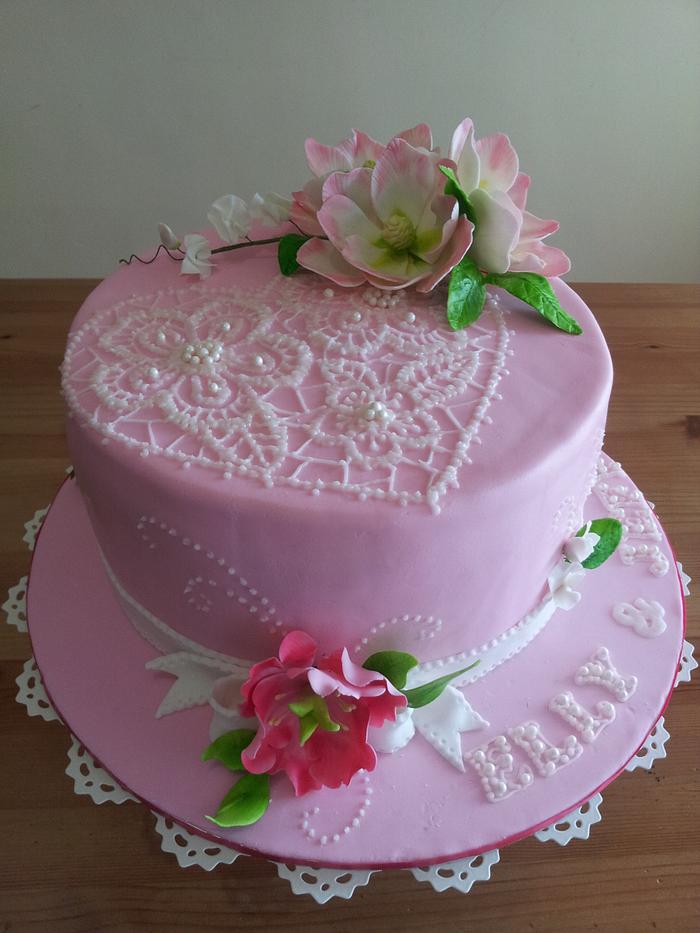 Piped lace cake 