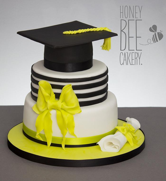 Chloes Graduation Cake by The HoneyBee Cakery