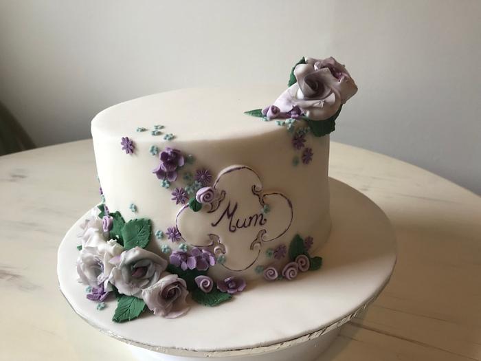 Floral cake for a 70th birthday 