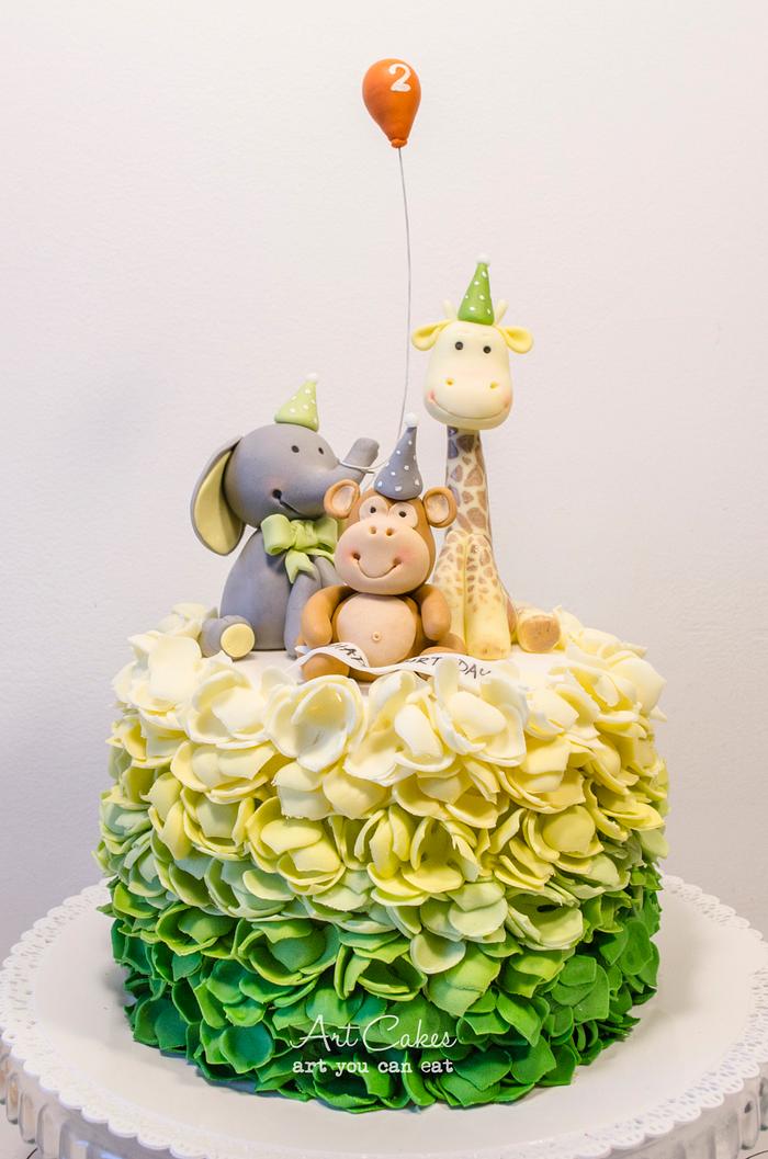 Ombre cake with animals