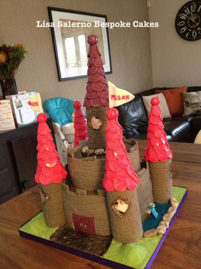 Halloween birthday castle cake ! 