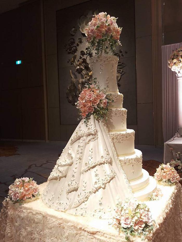 Wedding cake structure